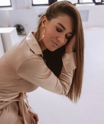 Проститутка Лира